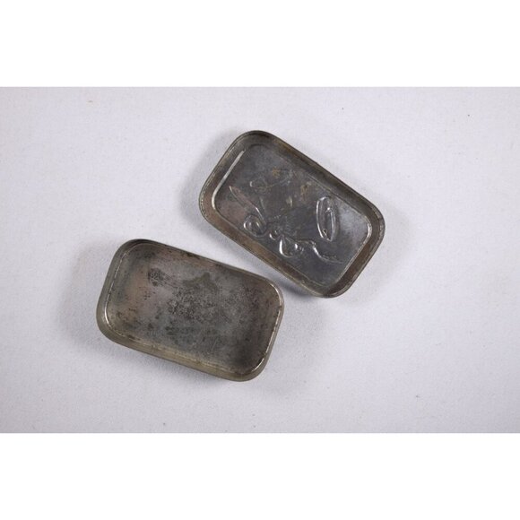 Vintage wedding bells metal tin. small metal storage tin for diy diorama, travel - Picture 6 of 10